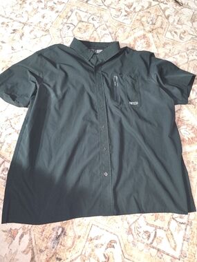 Fintech Performance Button-down Shirt in Dark Green